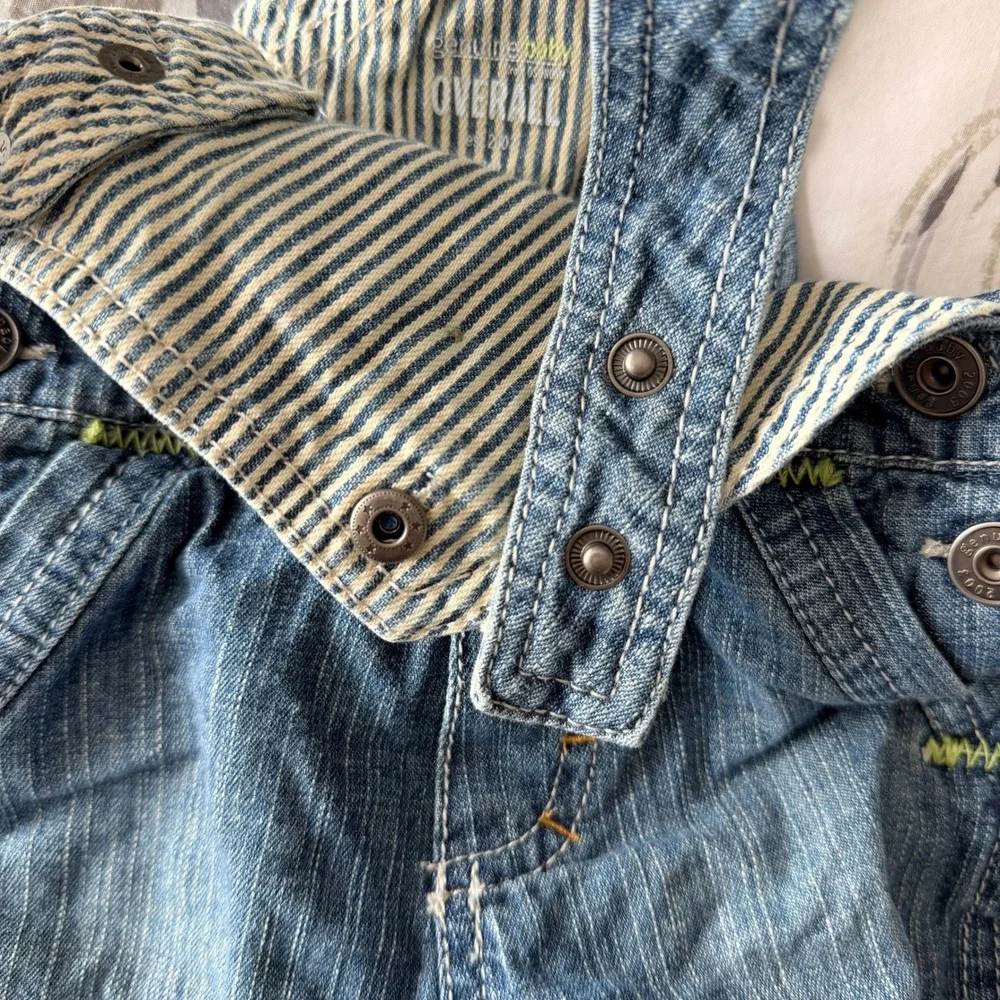 Genuine Baby from OshKosh Boys Denim Overalls Embroidered Alligator 3M‎ Infant